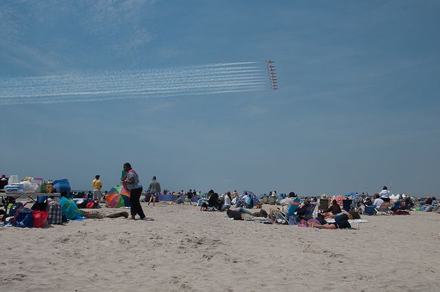 The beach at Jones Beach State Park, for which the Meadowbrook was constructed to serve drivers from New York City