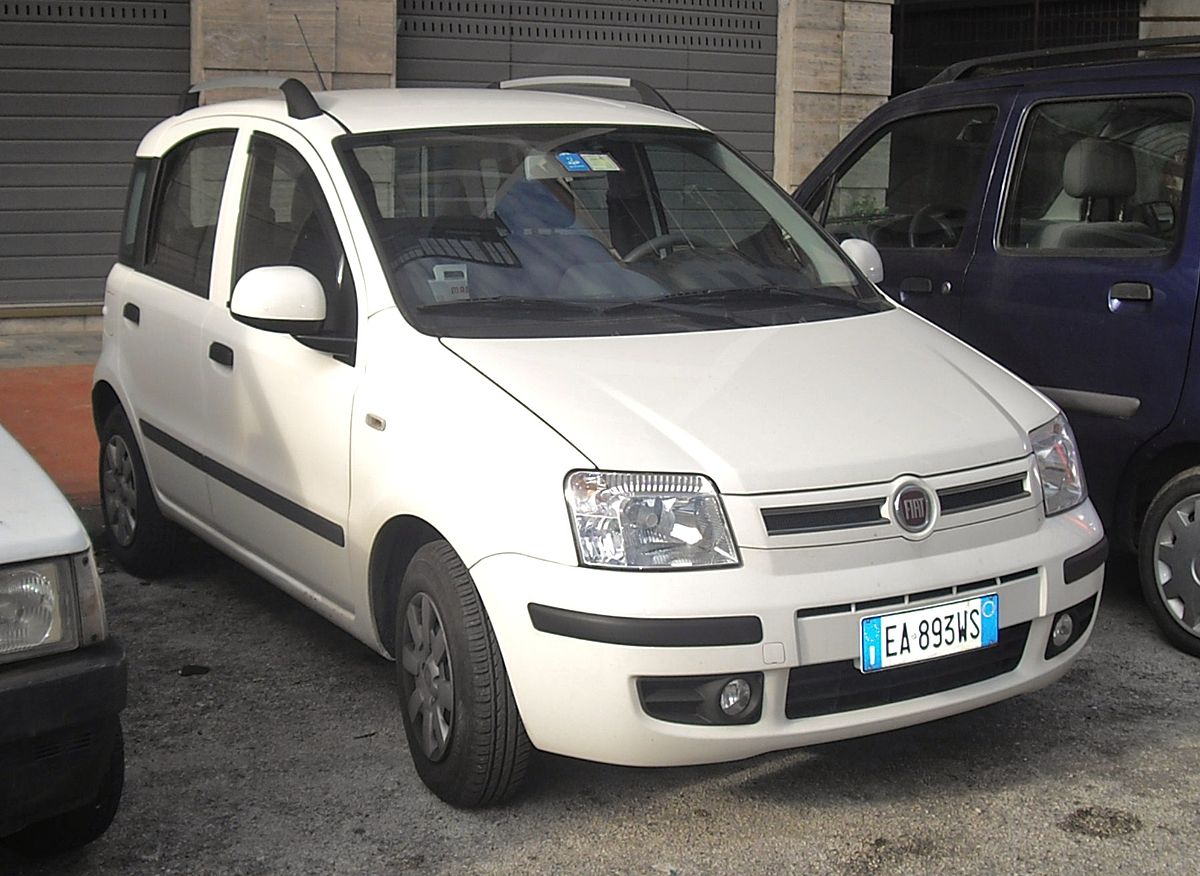 Defectuoso A veces Ligeramente Archivo:2010 Fiat Panda 1.2 Dynamic.JPG - Wikipedia, la enciclopedia libre