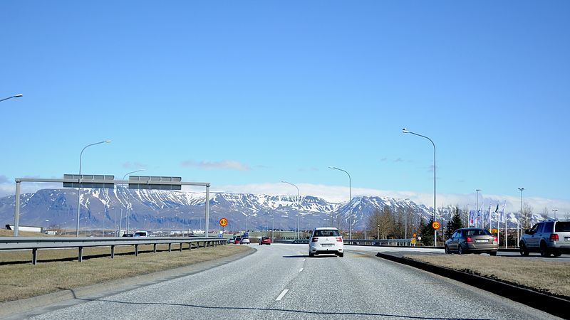 File:2014-04-27 12-06-19 Iceland - Reykjavík - 9 Kópavogur.JPG