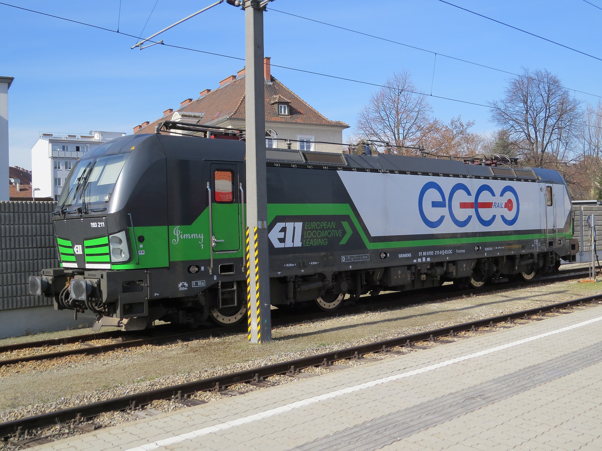 Ecco rail 193 211 at Bahnhof Krems an Donau.jpg - Wikimedia