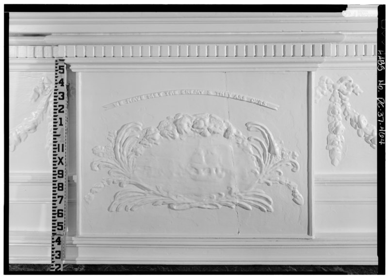 File:216 Dining Room; Detail of Fireplace, Center of Mantle - White House, 1600 Pennsylvania Avenue, Northwest, Washington, District of Columbia, DC HABS DC,WASH,134-464.tif