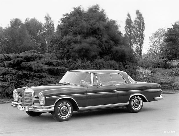 Mercedes-Benz 300 SE Coupe (W112)