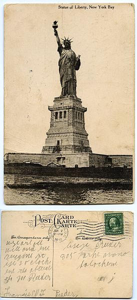 File:33 Statue of Liberty New York Bay 1-2-1911.jpg