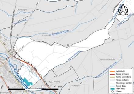 Carte en couleur présentant le réseau hydrographique de la commune