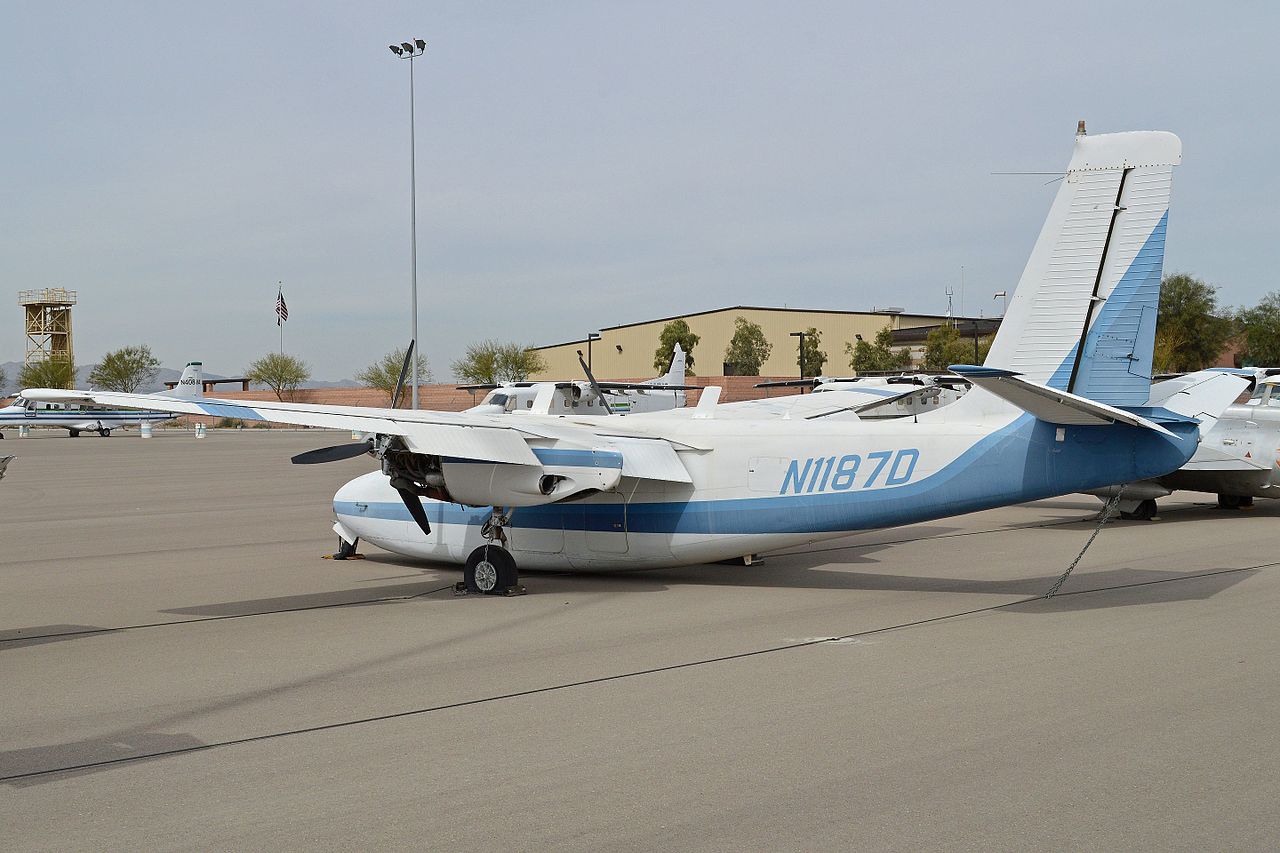 File:Aero Commander 680 'N1187D' (29058886942).jpg - Wikimedia Commons