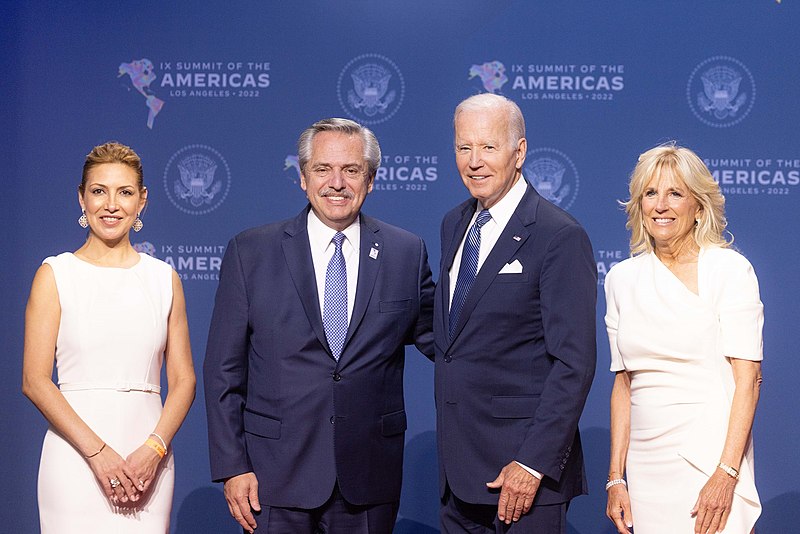 File:Alberto Fernández and Joe Biden at the opening of the IX Summit of the Americas (1).jpg