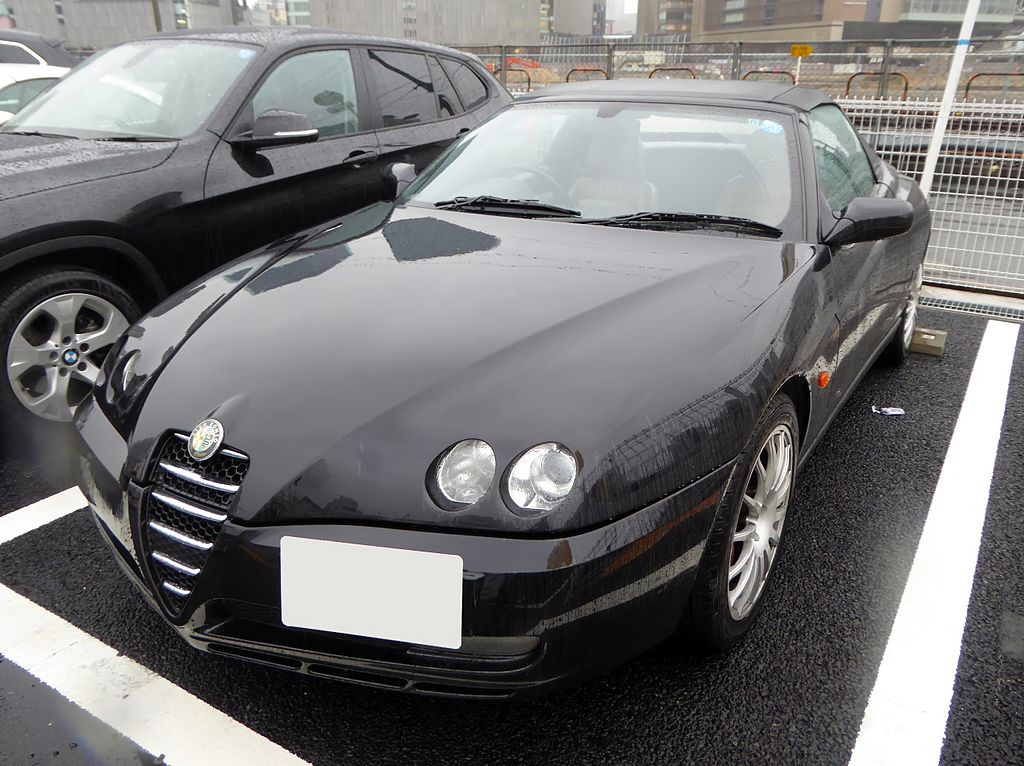 File:Alfa Romeo Spider 3.2 V6 24V (GH-916SXB) front.JPG 