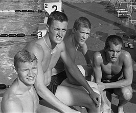 Robert Bennett, Hait, David Gillanders, Stephen Clark na het wereldrecord in de series in 1960