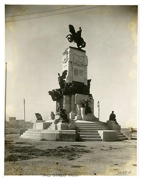 File:Antonio Maceo monument in Havana.jpg