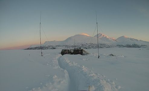 Eit sambandslag frå Panserbataljonen på Andsfjellet i Målselv under øvelse Cold Response 2014.