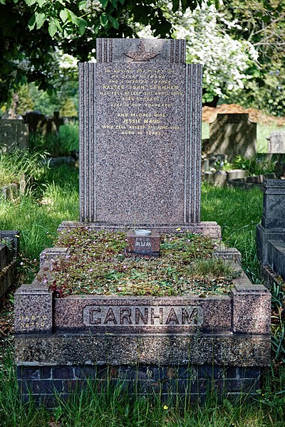 File:Art Deco graves City of London Cemetery Garnham 1948 brighter warmer.jpg