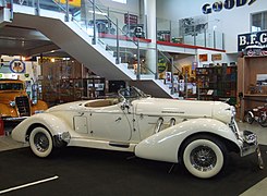 Auburn Coda di Barca Roadster (9737992947) .jpg