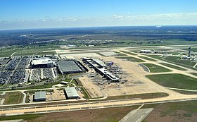 Vue de l'aéroport en 2015.