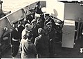 דוד בן-גוריון נותן את ברכת הדרך למבצע קולומבוס, לידו מפקד חיל הים מרדכי לימון, 30 במרץ 1951.
