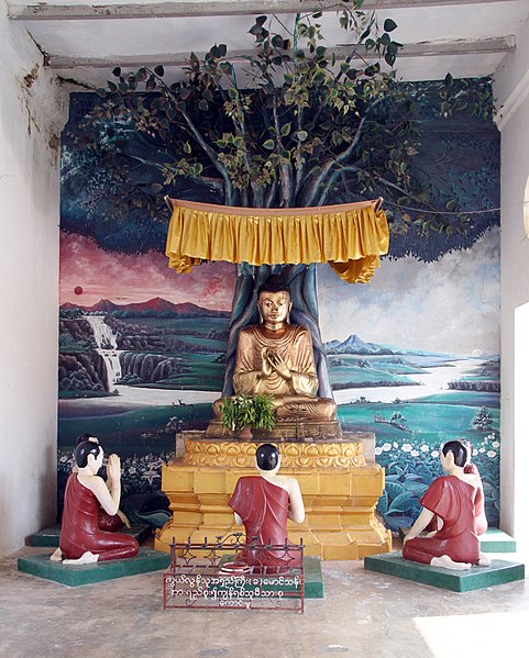 File:Bagan-Shwezigon-175-Buddha unter Bodhibaum-gje.jpg