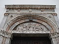 Basilica di Santa Maria delle Grazie (Brescia), portale in marmo di Botticino e marmo rosso di Verona