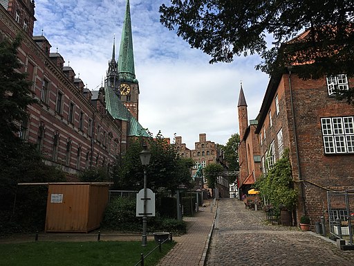 Buildings in Lübeck, Königstraße 1-3 4228