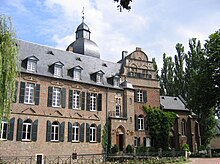 Hauptdrehort der Folge war das Wasserschloss Burg Bergerhausen