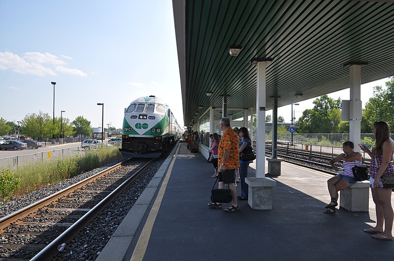 File:Burlington GO Station 10596167306.jpg