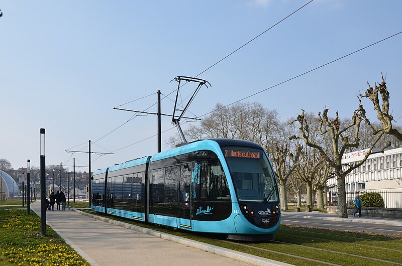 File:CAF Urbos 3 n°812 GINKO République.jpg