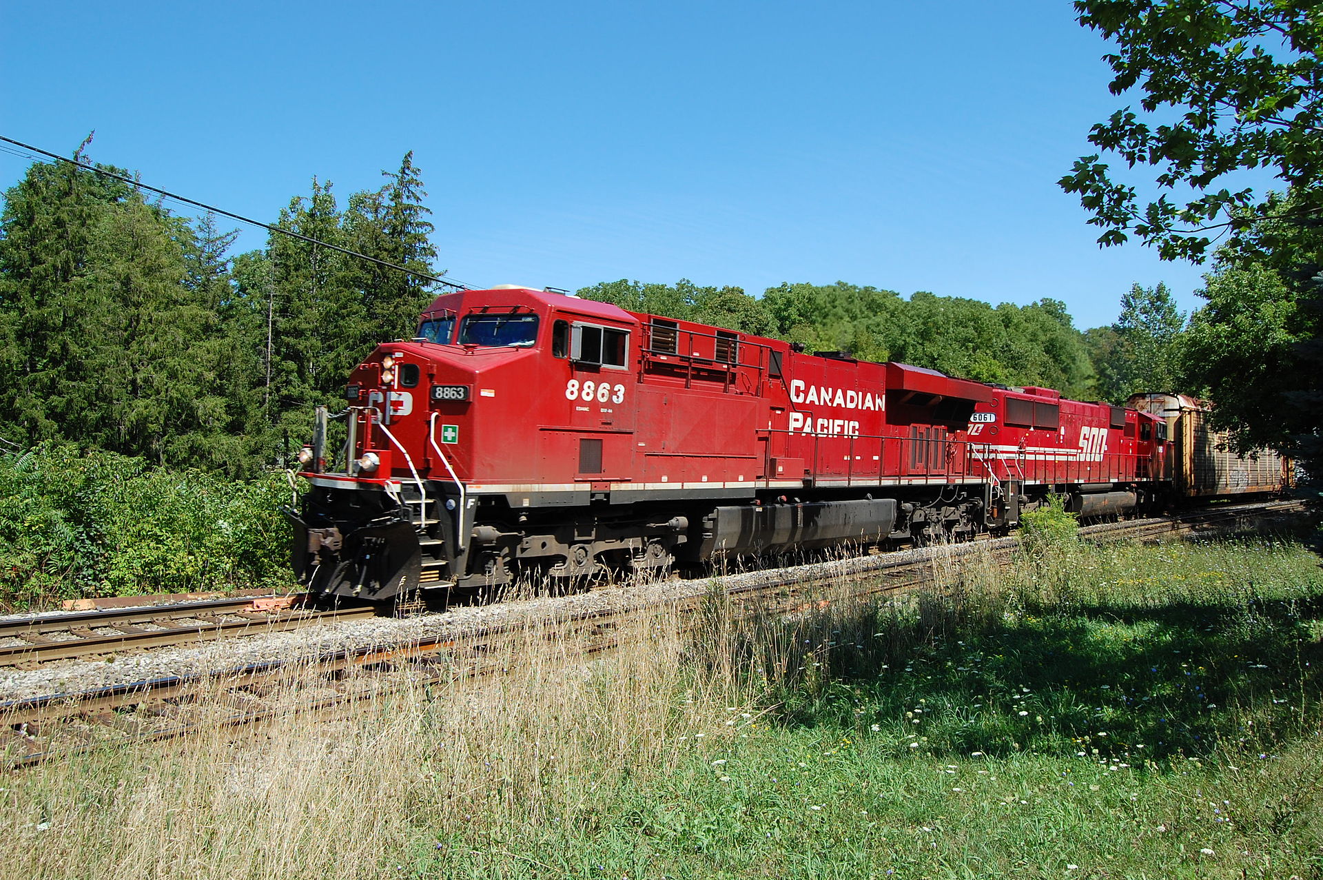 1920px-Campbellville_ON_GE-ES44AC_CP-8863_2011-08-23.JPG