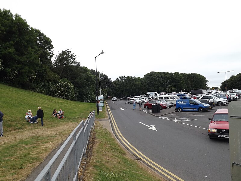 File:Car Park at Membury Service Area - geograph.org.uk - 4564372.jpg