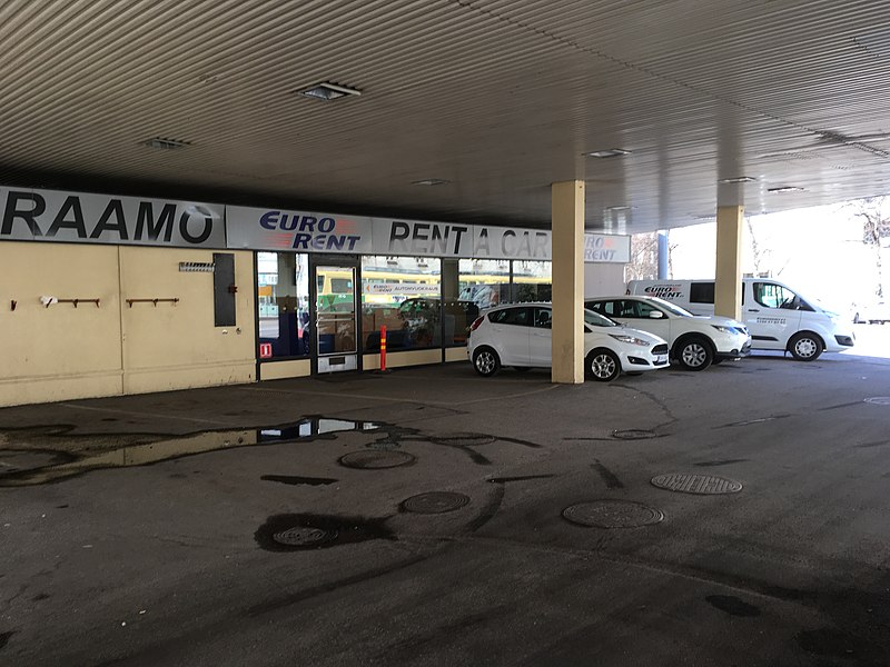 File:Car rental in gas station (43907044882).jpg