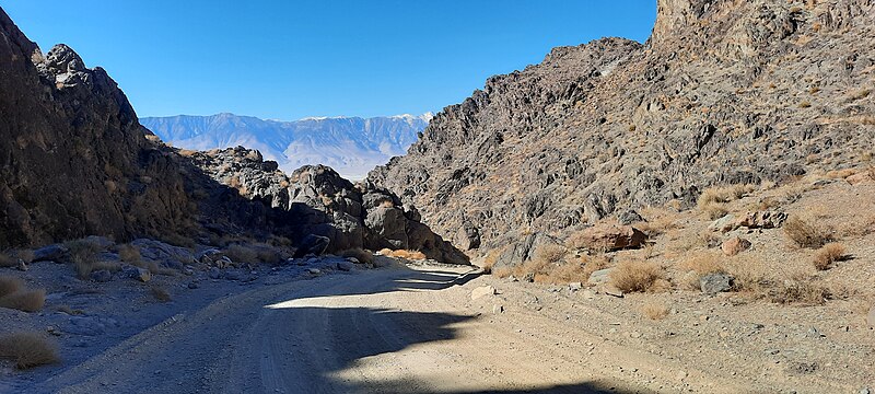 File:Cerro Gordo Road.jpg