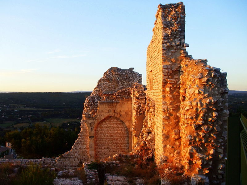 Fichièr:Chateau ventabren.jpg