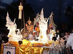 Loy krathong parade i Chiang Mai (2005)