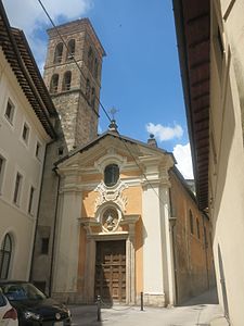 Église de Santa Lucia, Rieti - extérieur.JPG