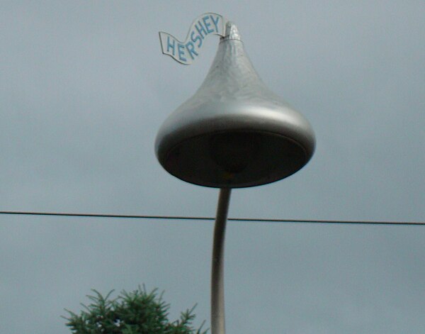 One of Hershey's distinctive kiss-shaped street lamps