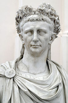 Claudiova busta v Národním archeologickém muzeu v Neapoli