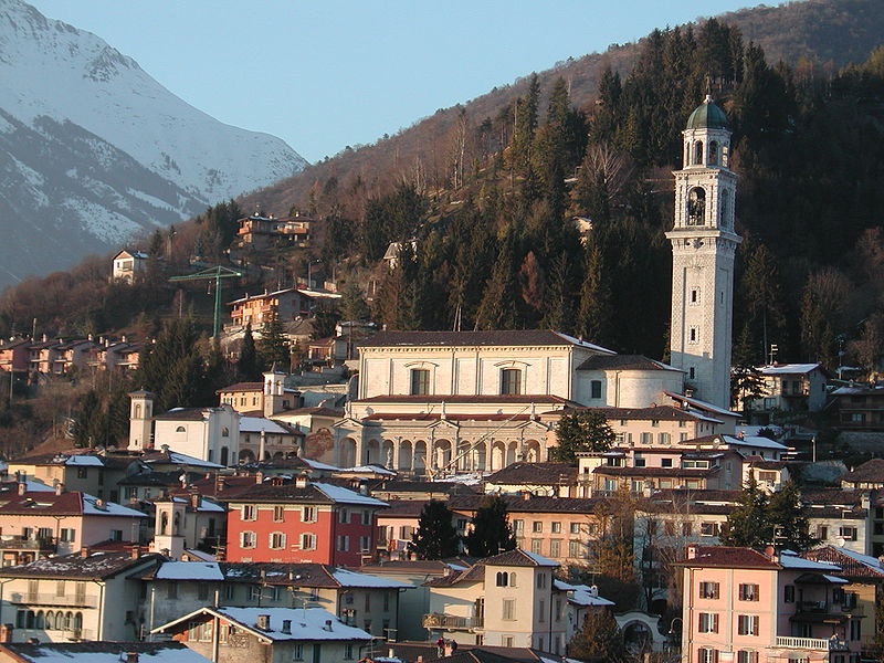 File:Clusone basilica totale.jpg