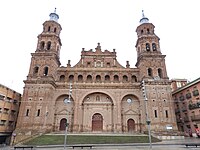 Fasado de la Colegiata de San Miguel Arcángel.