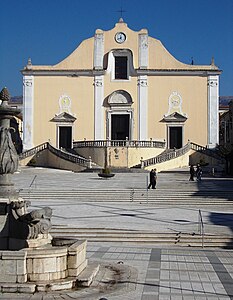 Collégiale SMartino Cerreto external4.JPG