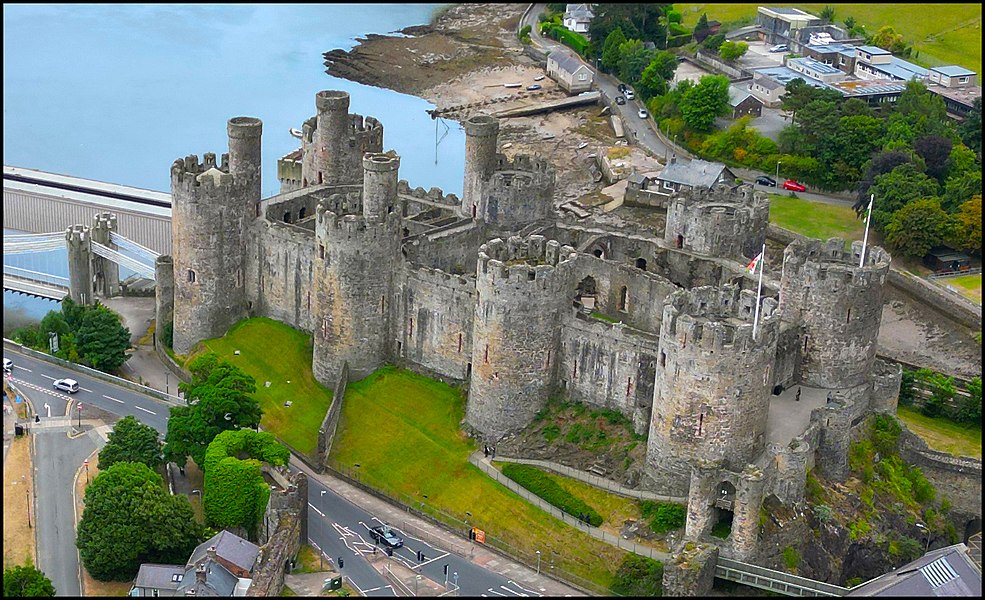 Castle 6 7. 19. Конуи города. Conwy Castle book pdf. Conwy, Abergele, Commodore Hous.