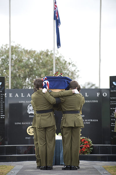 File:Corporal Doug Grant carried to the Papakura Cenotaph - Flickr - NZ Defence Force.jpg