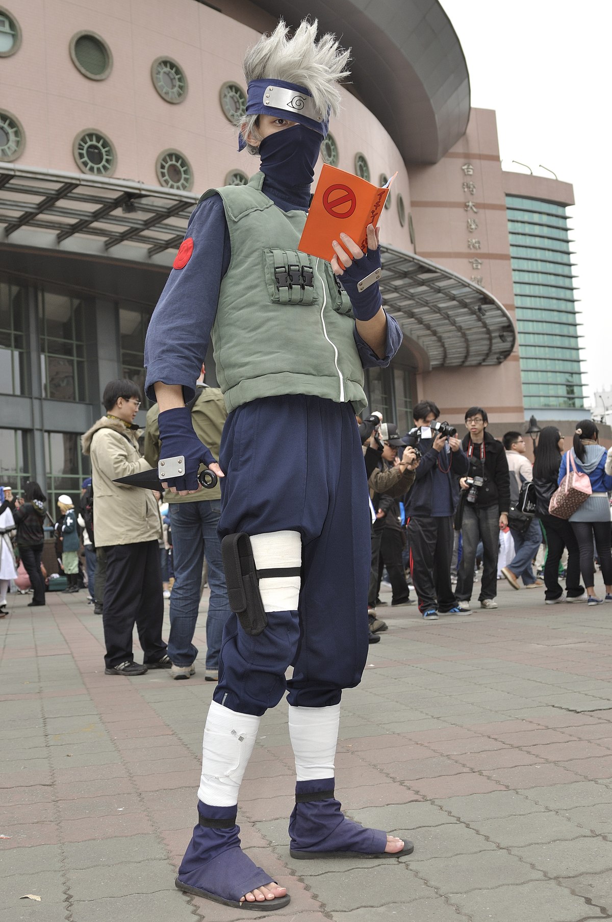 File:Cosplay - Naruto e Kakashi.jpg - Wikimedia Commons