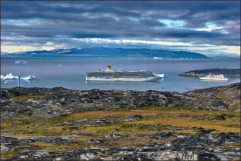File:Costa Luminosa in the fjord front Ilulissat - panoramio.jpg