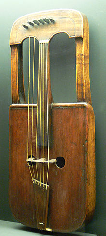 Medieval crwth instrument Crwth rem.jpg