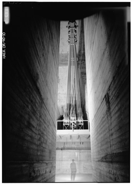 File:Detail, anchorage at northeast abutment - St. John's Bridge, Spans Willamette River at US Highway 30, Portland, Multnomah County, OR HAER ORE,26-PORT,13-10.tif