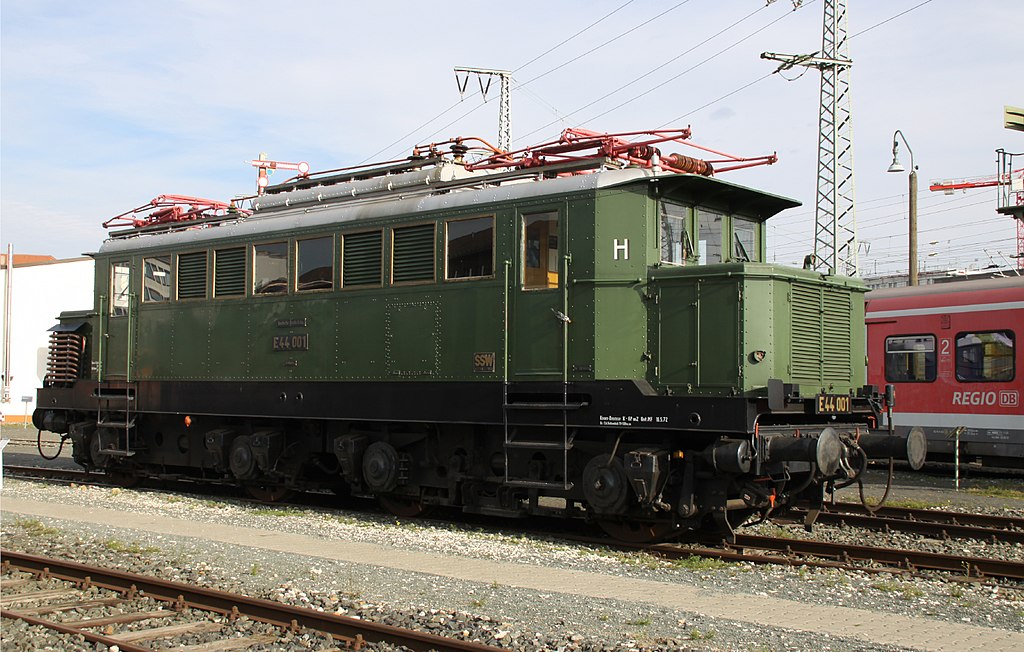 File:280 005 im Freigelände des DB-Museums Nürnberg.jpg - Wikimedia Commons