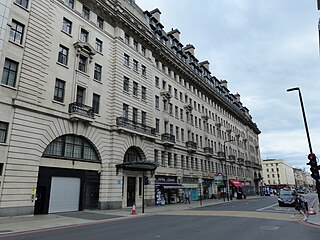 <span class="mw-page-title-main">Chiltern Court</span> Apartment block at Baker Street, London