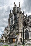 Exterior View of North Transept, Troyes Cathedral HDR 20140509 7.jpg