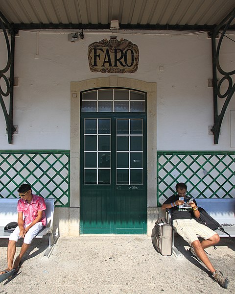 File:Faro-Estação-CP-2.jpg