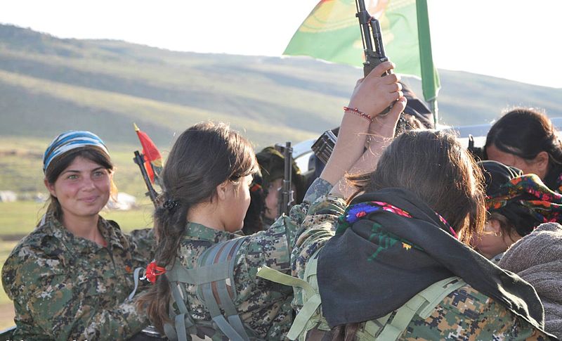 File:Female Yezidi resistance fighters - YJÊ.jpg