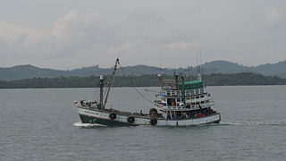 File Fishingboat 3693078011 .jpg - Wikimedia Commons