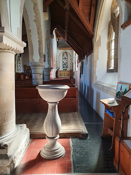 File:Font in Worth Church, Kent.jpg