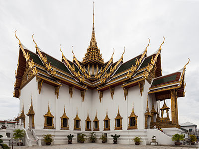 Exterior view of the he Phra Thinang Dusit Maha Prasat or Throne Hall of the Grand Palast in Bangkok, Thailand